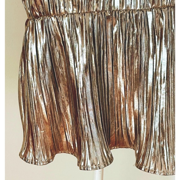 THML gold pleated holiday Christmas party women's shirt metallic shimmer top NEW - Picture 7 of 16
